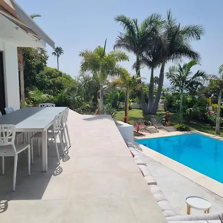 Bed & Breakfast In Eden Palm Гостевой дом Бенальмадена