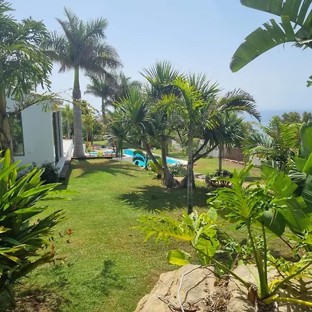 Bed & Breakfast In Eden Palm *