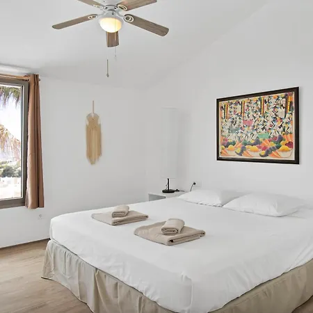 Bed & Breakfast In Eden Palm *