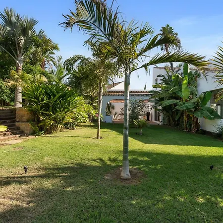 Pensión Bed & Breakfast In Eden Palm *