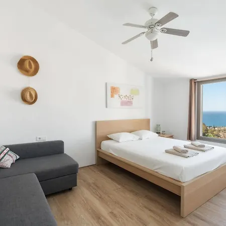 Bed & Breakfast In Eden Palm *