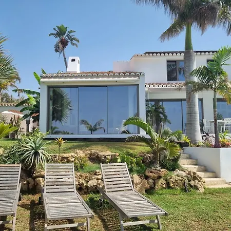 Pensión Bed & Breakfast In Eden Palm *