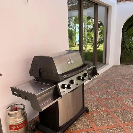 Pensión Bed & Breakfast In Eden Palm